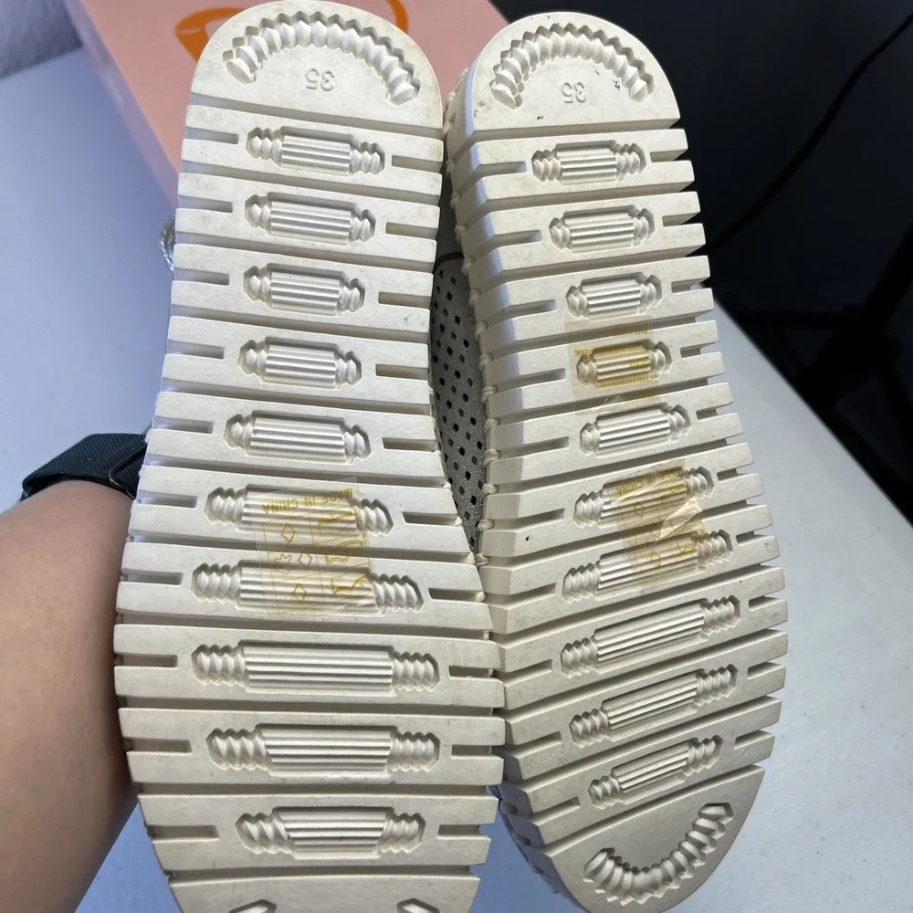 GC‎ Shoes Lex Shiny Silver Size 6  Sneaker Athletic Shoe